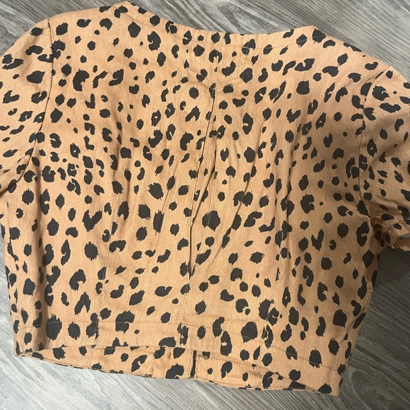 Cropped Cheetah Print Top - Picture 4 of 4